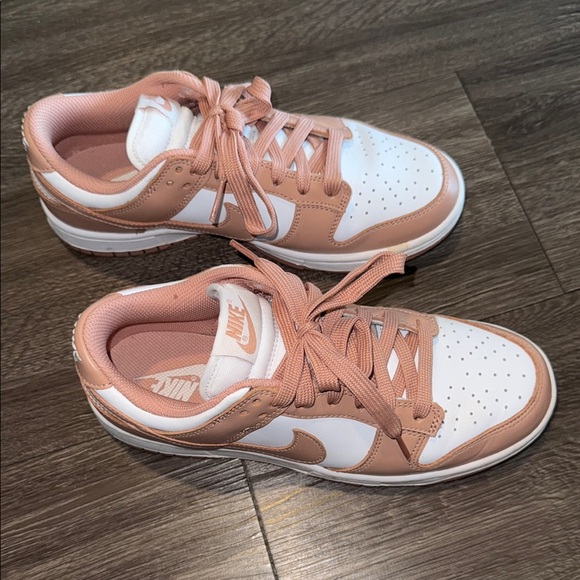 Nike Dunk Low - Picture 2 of 6